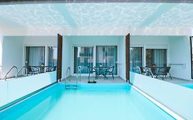 Sithon Diamond Suites 1